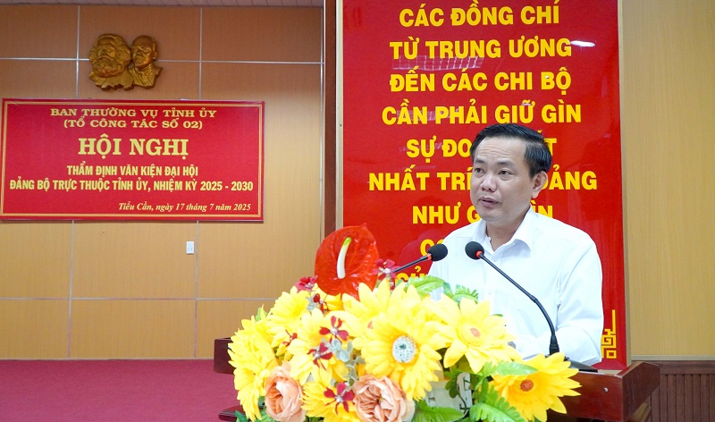 Tiểu Cần: Lấy ý kiến đóng góp dự thảo văn kiện Đại hội Đảng bộ các cấp, nhiệm kỳ 2025 - 2030