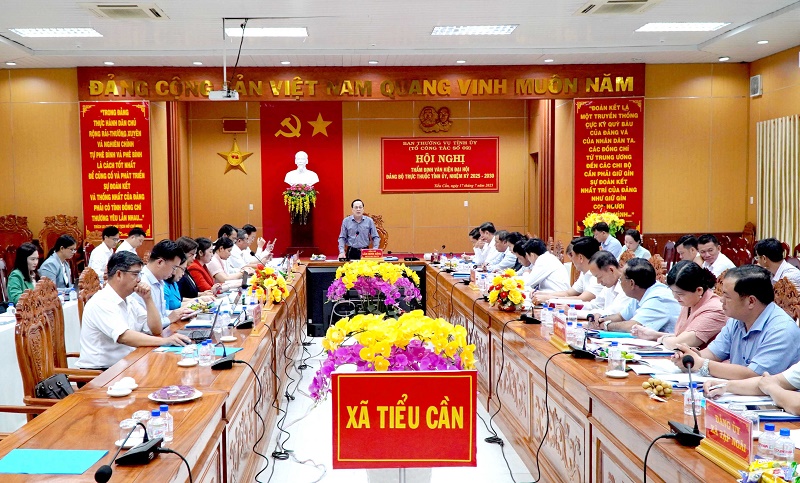 Tiểu Cần: Tổ công tác Tỉnh ủy thẩm định văn kiện Đại hội Đảng bộ xã Tiểu Cần, Tân Hòa, Hùng Hòa và Tập Ngãi