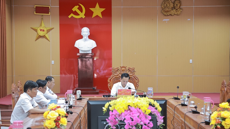 Tiểu Cần: Thường trực Tỉnh ủy chỉ đạo các địa phương thúc đẩy tăng trưởng kinh tế (GRDP), đẩy nhanh tiến độ triển khai các dự án đầu tư và giải ngân vốn đầu tư công