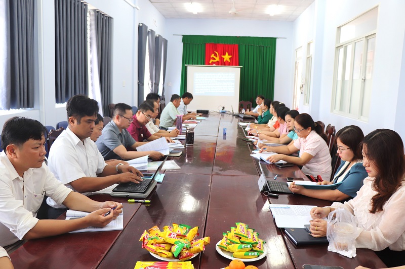 Tiểu Cần: Bồi dưỡng nâng cao năng lực cán bộ, công chức, viên chức cấp xã