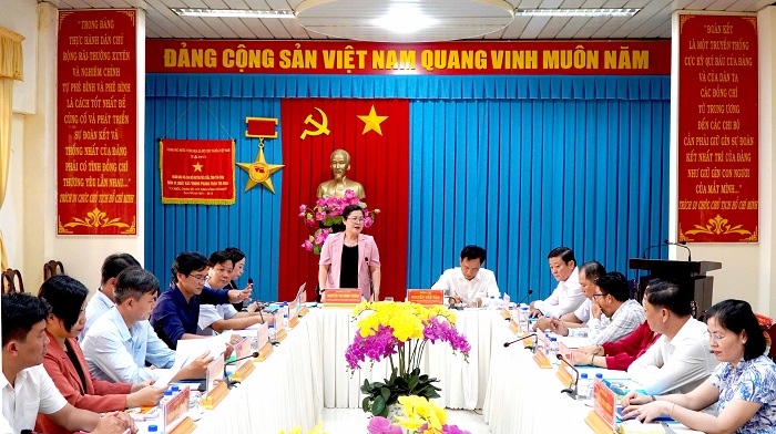 Tiểu Cần: Ban Tuyên giáo và Dân vận Tỉnh ủy kiểm tra công tác chuẩn bị Đại hội Đảng bộ xã Tiểu Cần
