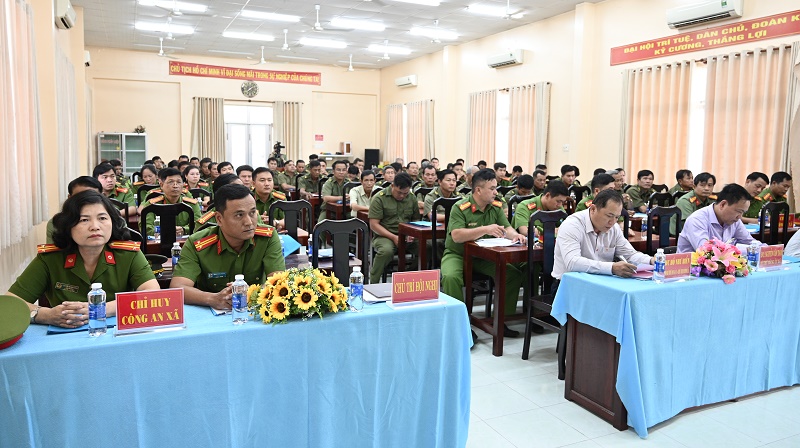 Tiểu Cần: Tổng kết công tác Công an năm 2025 và triển khai nhiệm vụ năm 2026